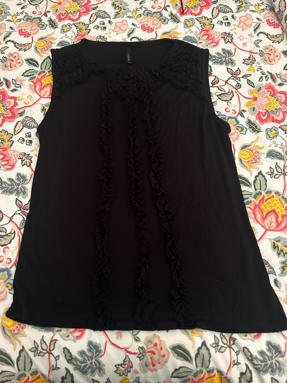 Kay Celine Black Ruffle Front Sleeveless Tank Top Large